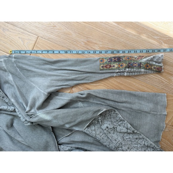 Soft Surroundings Cadence Thermal‎ Cardigan Petite  Embroidered  Gray Waffle - Picture 5 of 12